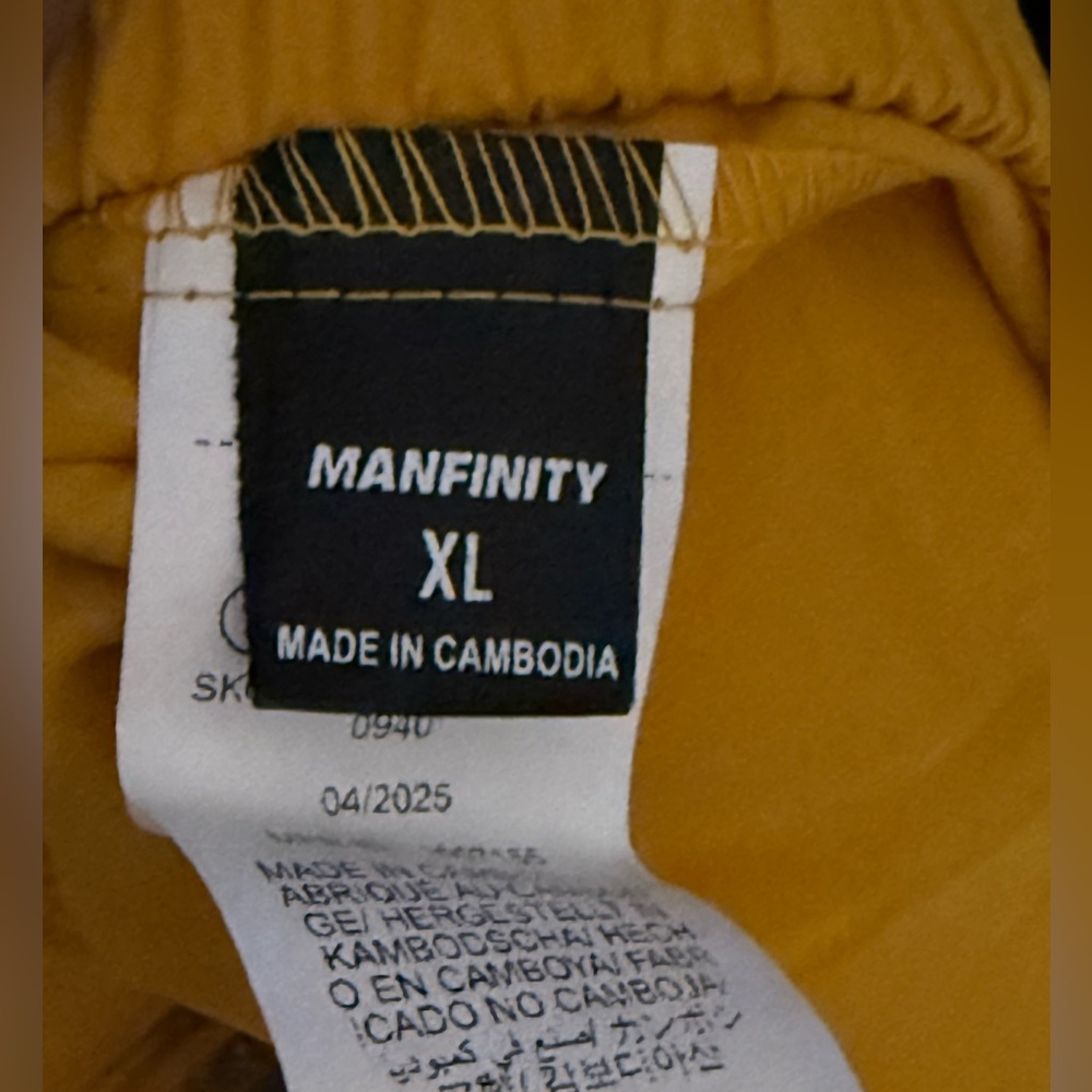 Manfinity Shorts Set - Picture 5 of 16
